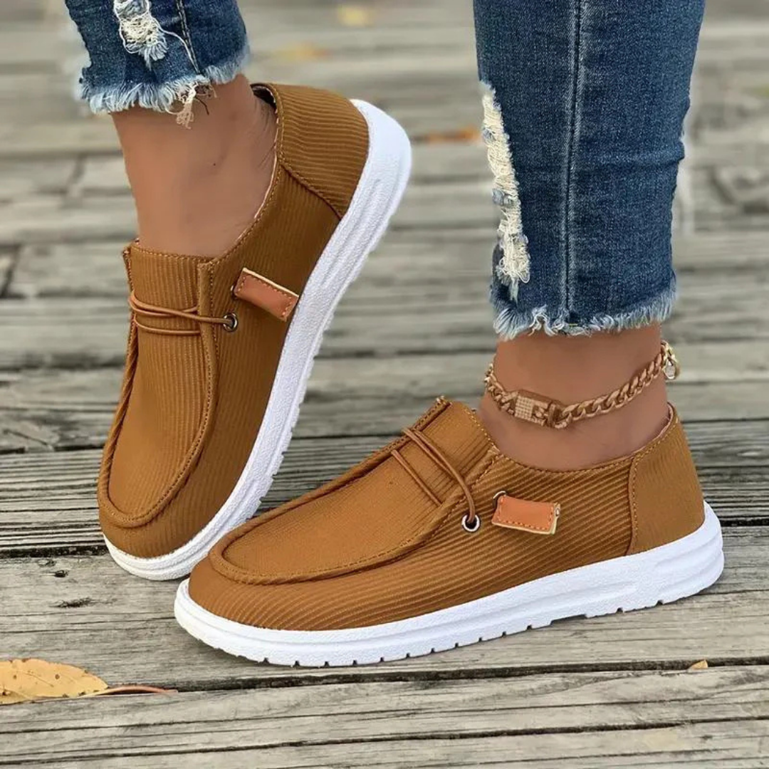 Corina | Women's casual sneakers with laces and fabric