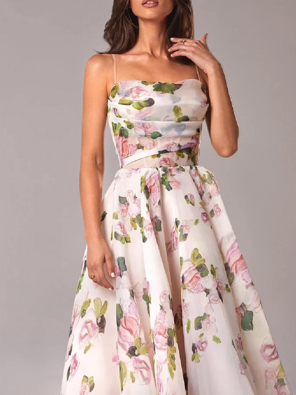 Celia | Robe midi pour femme avec fines bretelles et ligne A