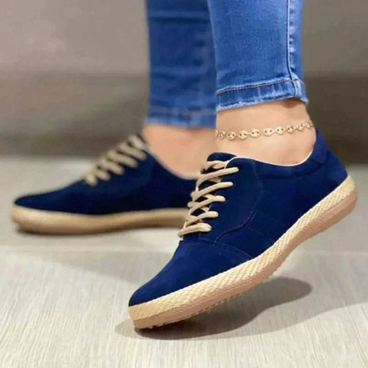 Laura | Flat elegant orthopedic lace-up closed-toe shoes
