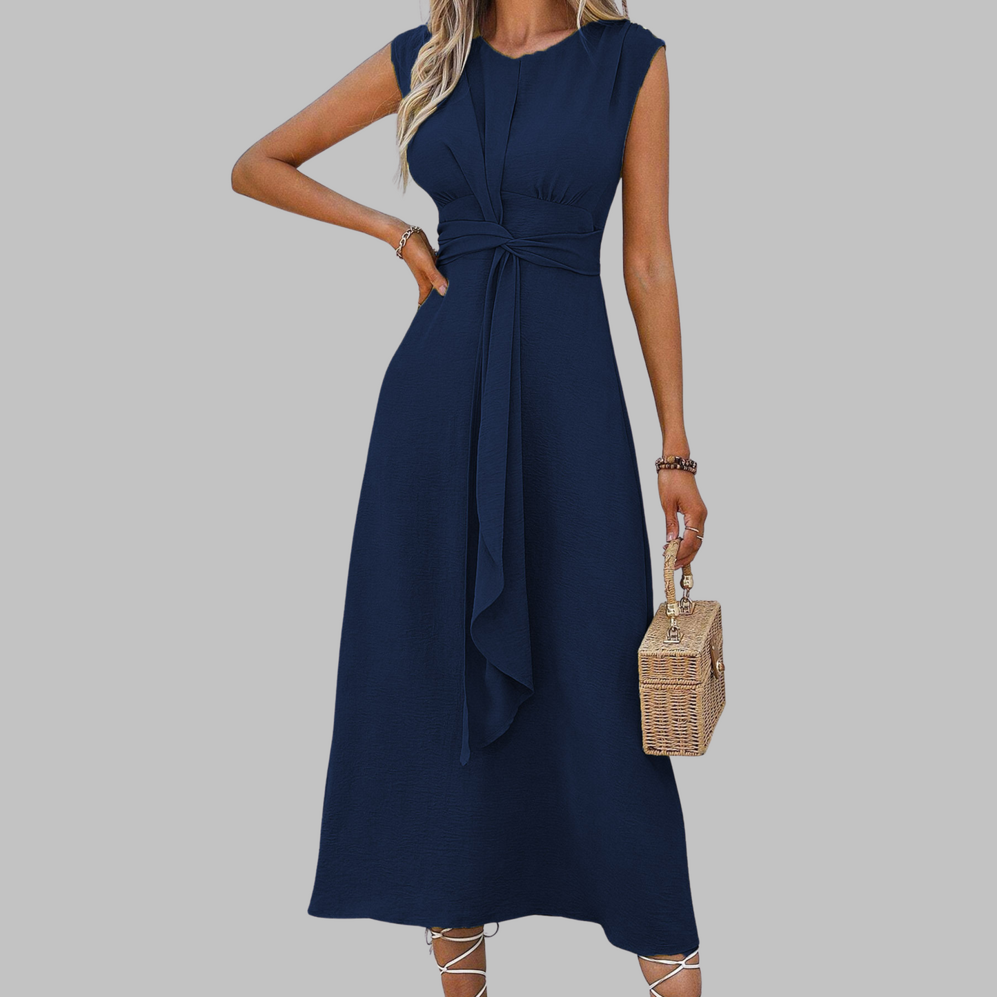 Zanira | Elegant sleeveless maxi dress with round neckline