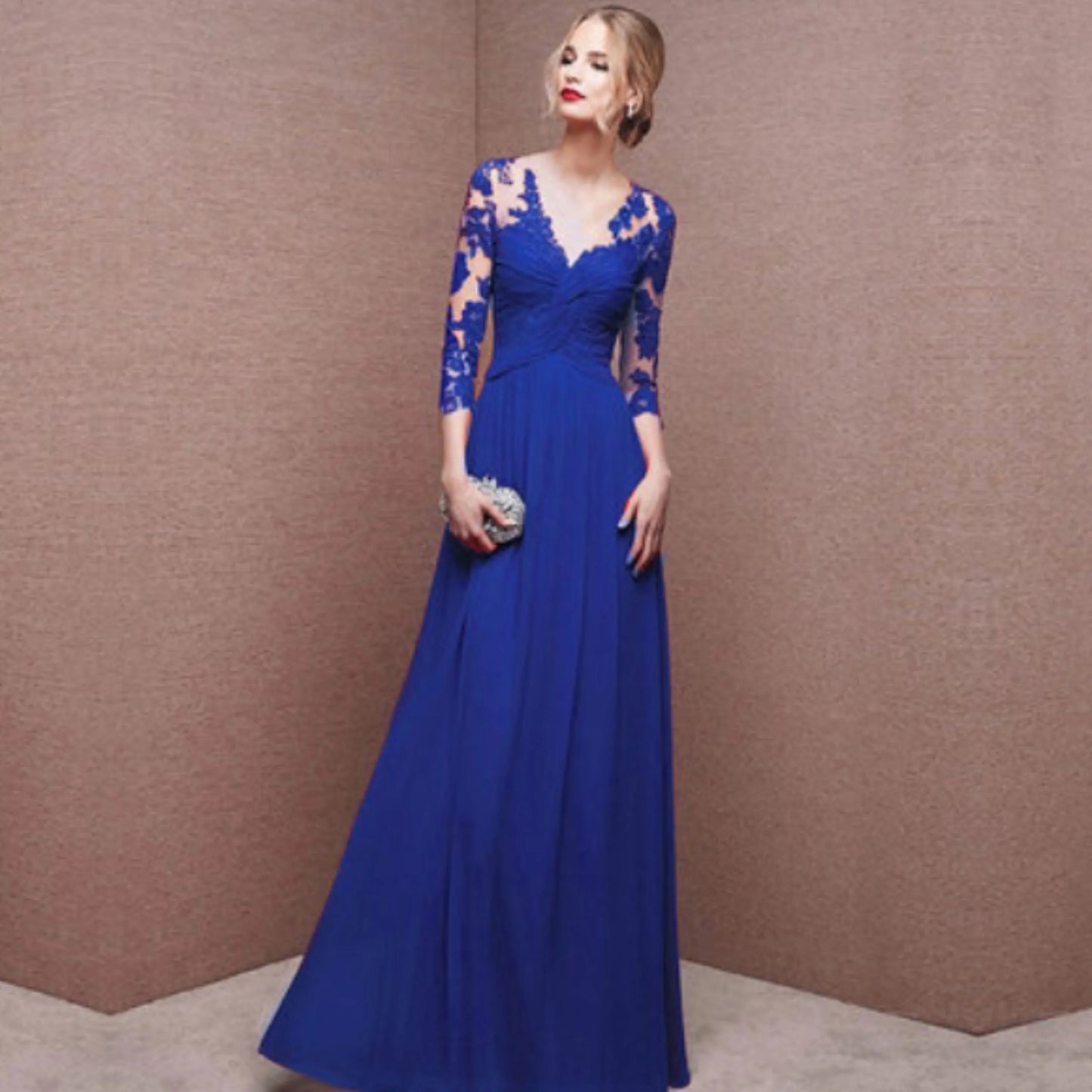 Patricia | Women's maxi dress with lace sleeves and fluid cut