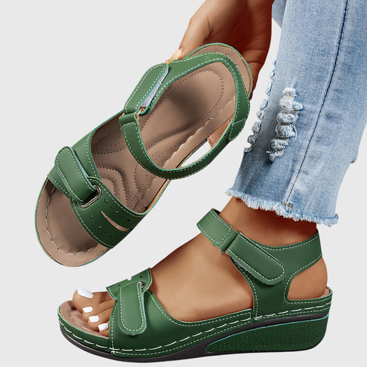 Almudena | Sandalias ortopédicas con doble tira y cuña baja
