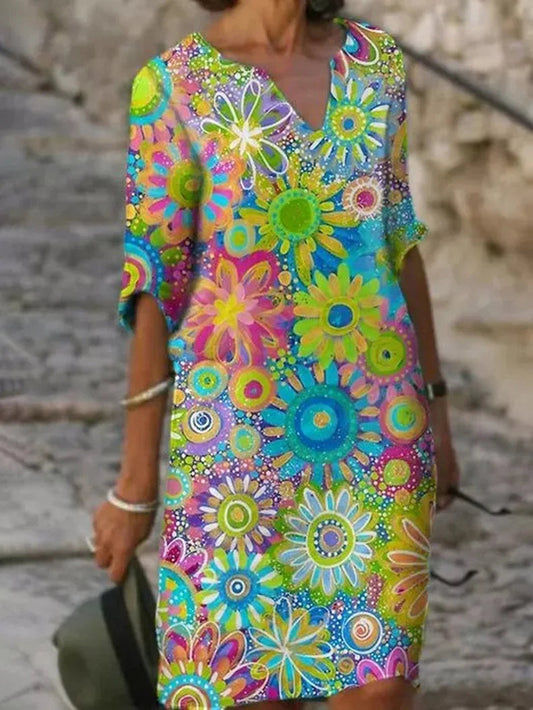Taliana | Mini-robe florale pour femme avec un col en V flatteur | Légère