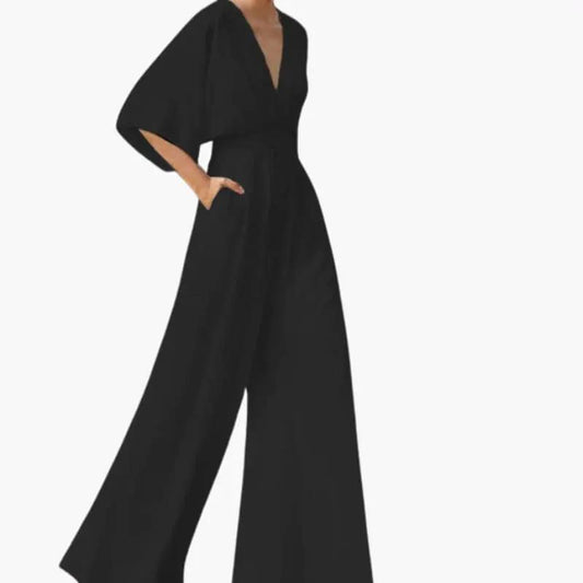 Guadalupe| Combinaison de mariage pour femme avec col en V et manches courtes