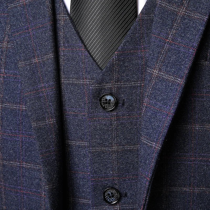 Javier | Traje para hombre de tres piezas con chaleco y corte entallado