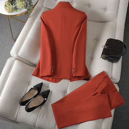 Amparo | Traje para mujer con blazer cruzado y pantalón