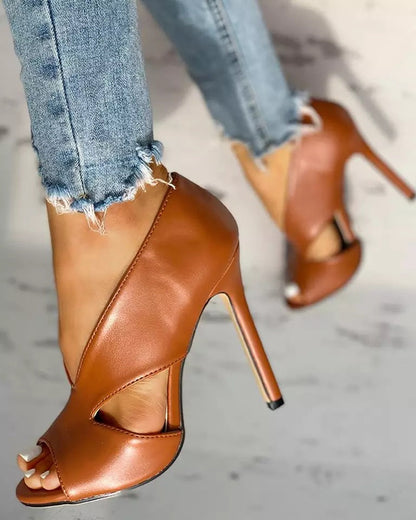 Abril | Sandalias ortopédicas con tacón alto y diseño abierto