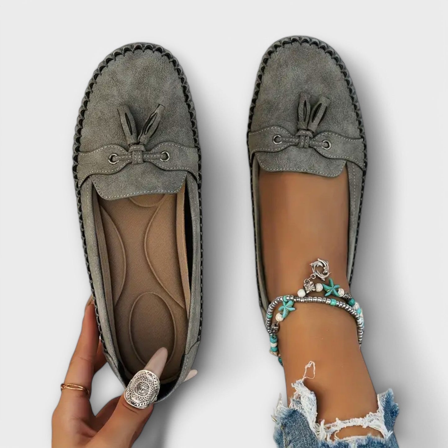 Loravia | Mocasines para mujer con diseño cómodo y detalle decorativo frontal