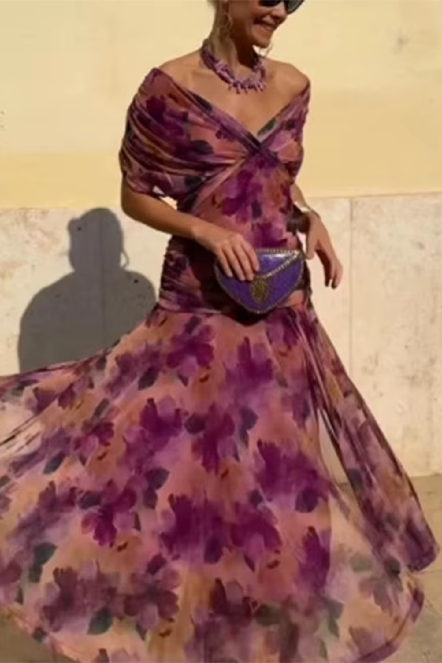 Salvadora | Vestido maxi elegante con escote en V y cintura drapeada