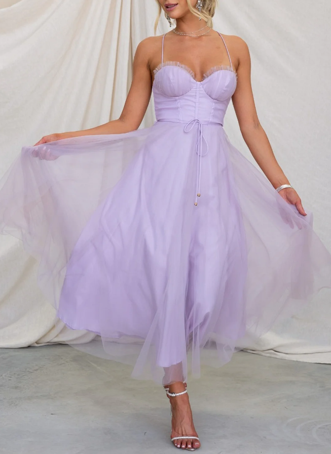 Aitana | Fitted midi dress with thin straps and a flowing skirt