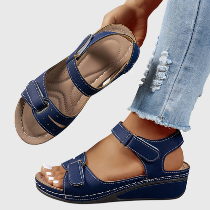 Almudena | Sandalias ortopédicas con doble tira y cuña baja