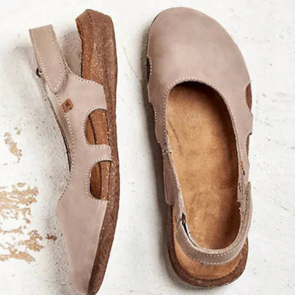 Lorenae | Sandales fermées pour femme au design confortable avec bride arrière