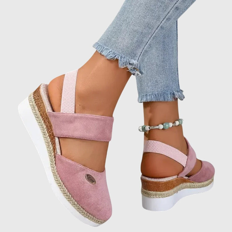 Feliciana | Sandalias ortopédicas con tira y suela alta