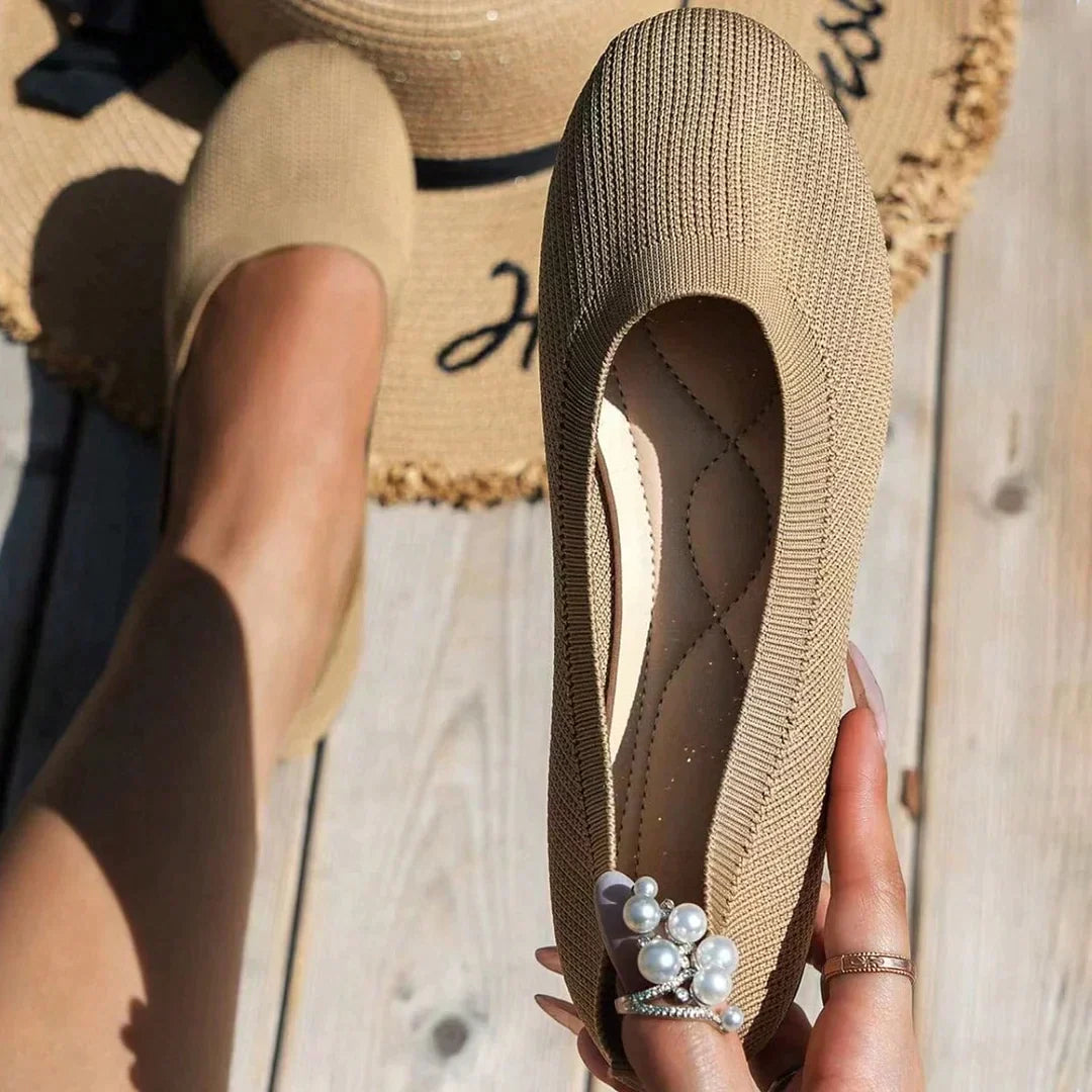 Lara | Zapatos ortopédicos planos sin cordones con diseño cerrado
