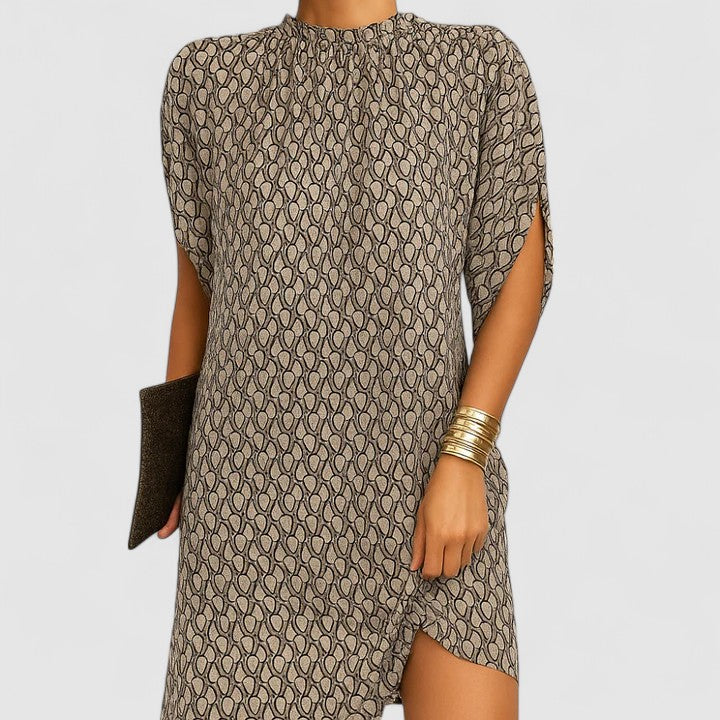 Trinidad | Vestido elegante con cuello redondo y corte recto