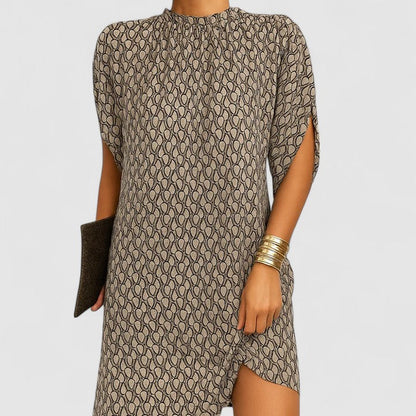 Trinidad | Vestido elegante con cuello redondo y corte recto