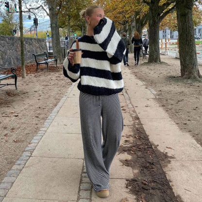 Eulalia | Pantalón de primavera para mujer con rayas y corte relajado