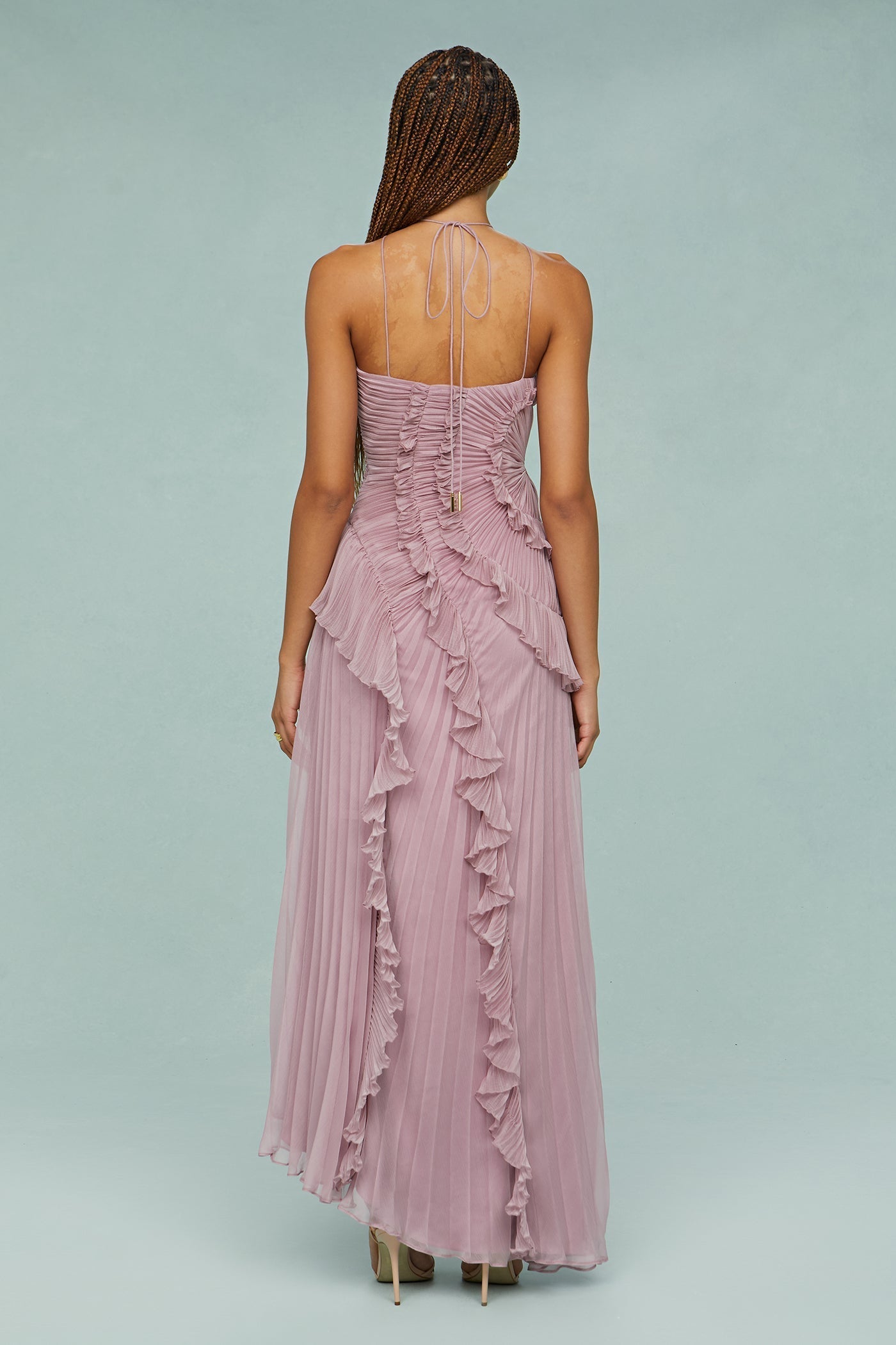 Emilia | Vestido halter elegante con volantes y plisado