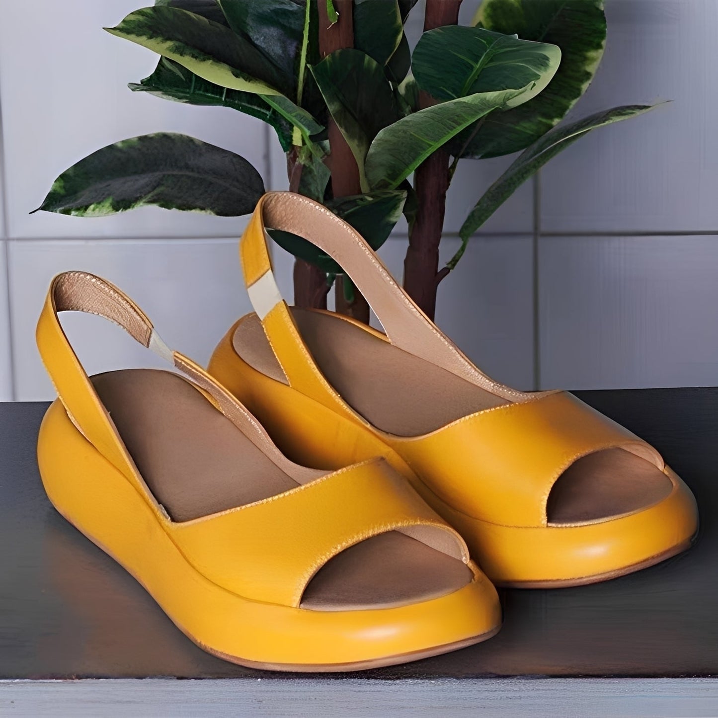 Elisa | Women's flat sole sandals with open design