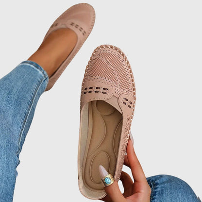 Paloma | Mocasines perforados para mujer sin cordones con diseño casual