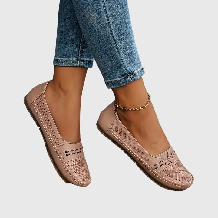 Paloma | Mocasines perforados para mujer sin cordones con diseño casual