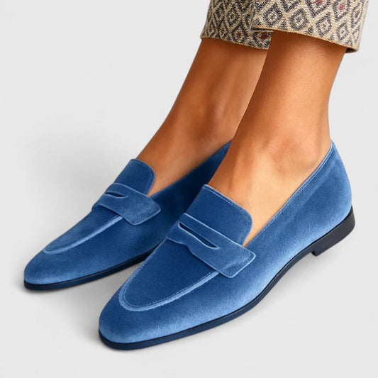 Threisa | sophisticated loafers with smooth finish and clean design