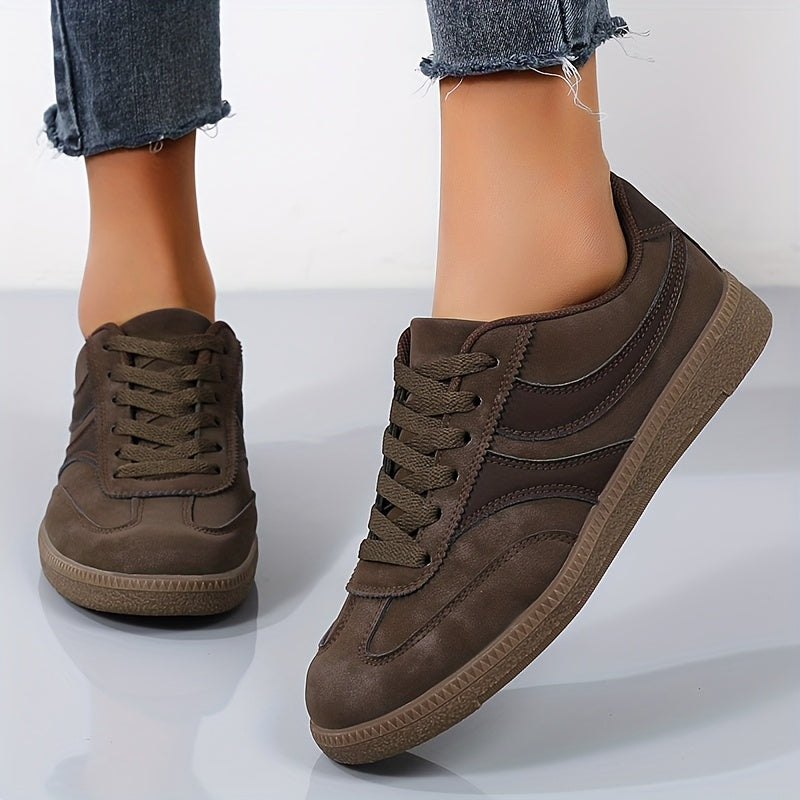 Marina | Vintage sneakers for women with laces and urban style