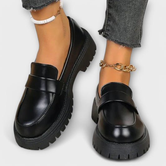 Pirela | orthopedic loafers with a thick sole and classic design