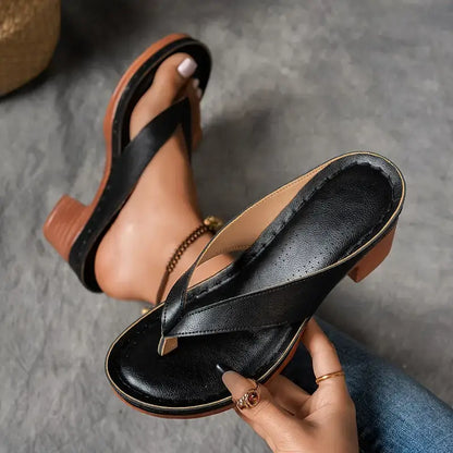 Inés| Orthopedic sandals with low heel and open straps