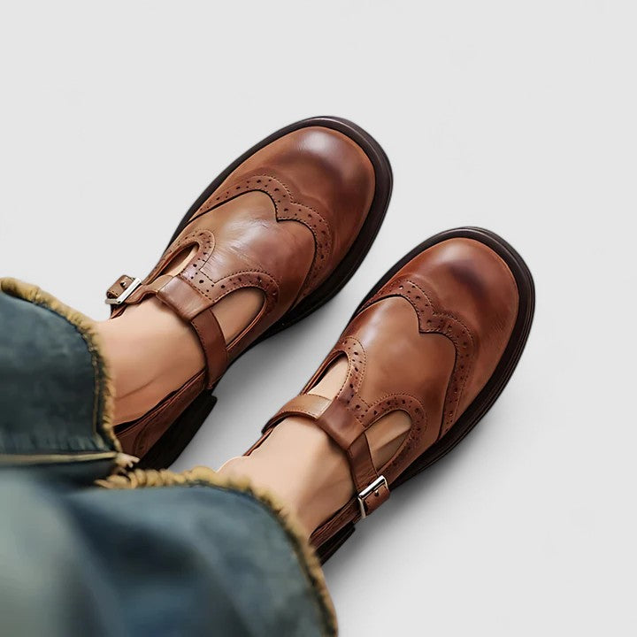 Zapatos de piel con correa en T para mujer