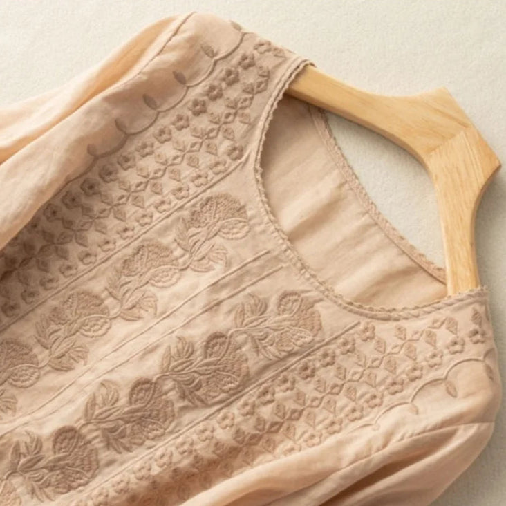 Zorione | Blusa veraniega chic con bordados para mujer