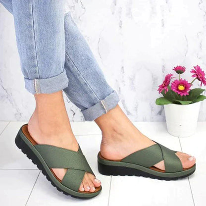 Paula | sandalias con tiras cruzadas y diseño cómodo