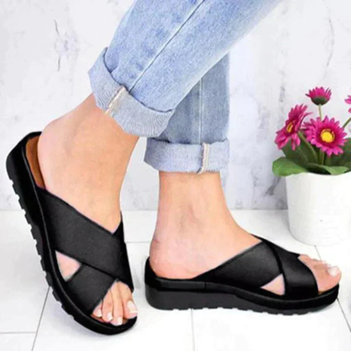 Paula | sandalias con tiras cruzadas y diseño cómodo