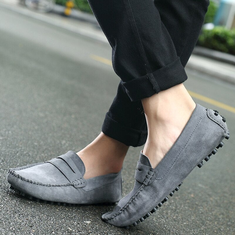 Renato | Mocasines para hombre con acabado ante y costuras