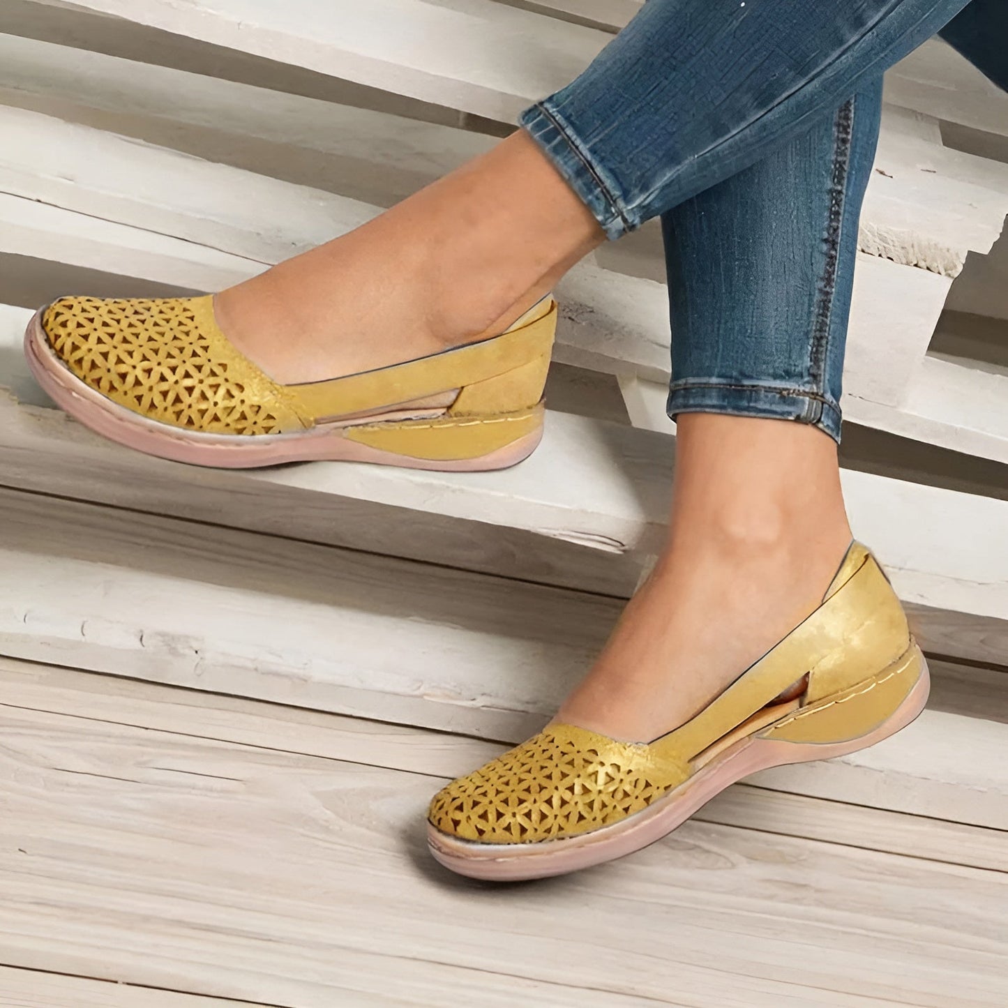 Saturnina | Zapatos ortopédicos para mujer con diseño perforado