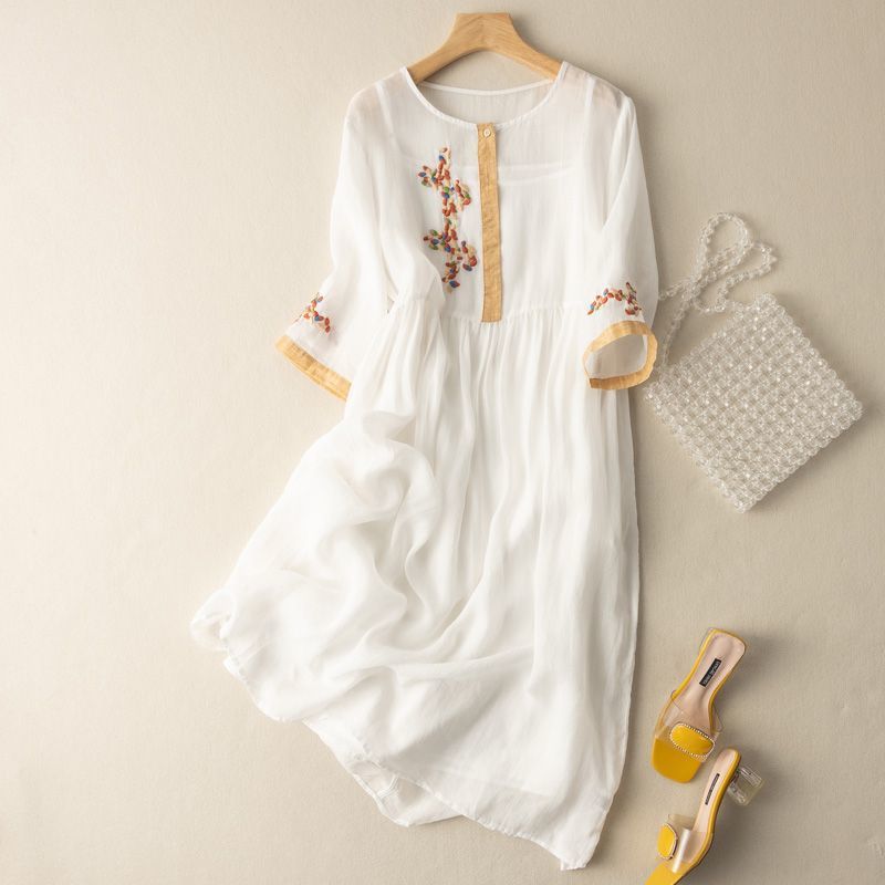 Eulalia | Robe midi d'été pour femme avec broderie