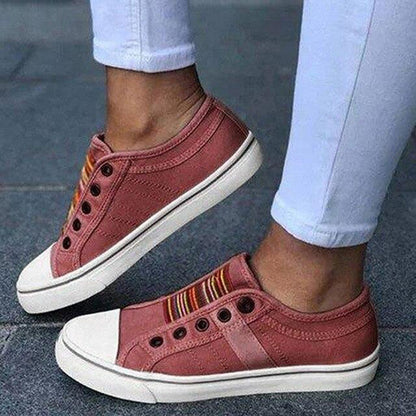 Lareta | Women's canvas sneakers with stripes and casual design