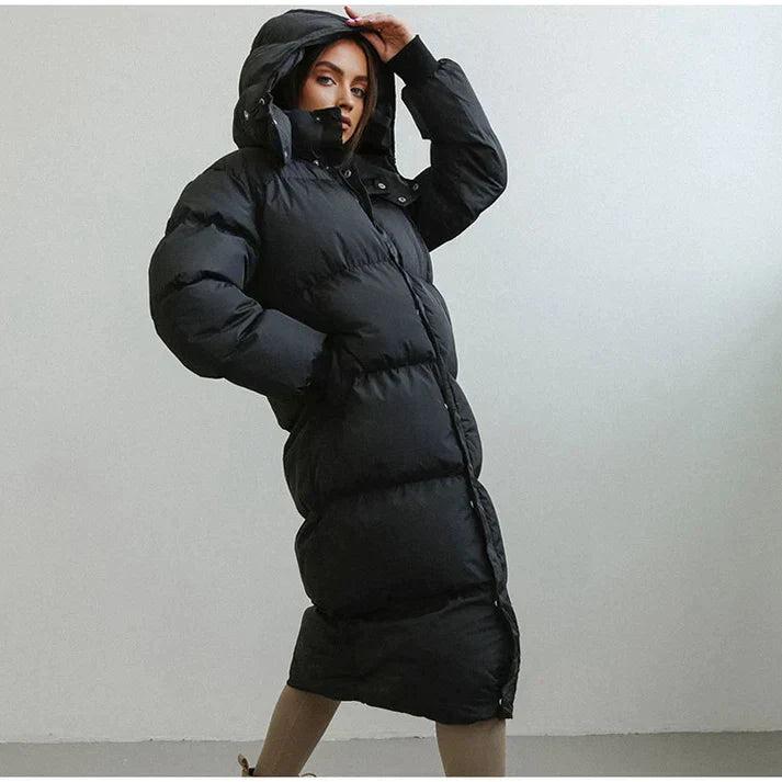 Abrigo largo tipo puffer con capucha para mujer