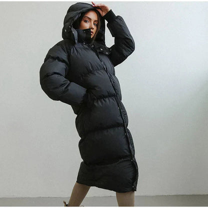 Abrigo largo tipo puffer con capucha para mujer