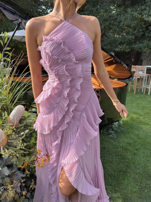 Emilia | Vestido halter elegante con volantes y plisado