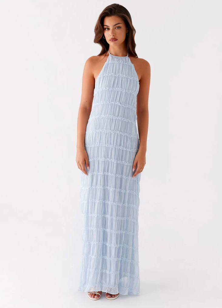 Leticia | Vestido maxi elegante con cuello halter texturizado