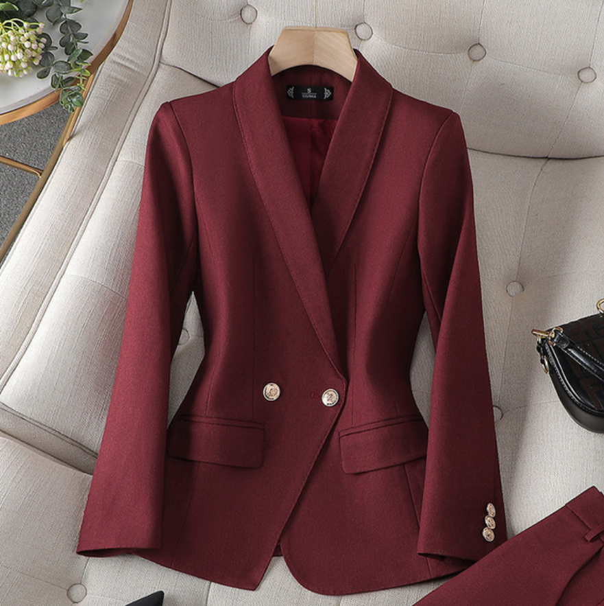 Amparo | Traje para mujer con blazer cruzado y pantalón