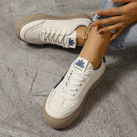Claudia | Zapatillas ortopédicas con cordones y suela gruesa