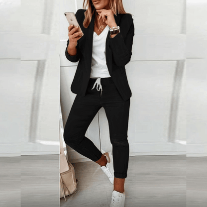 Lola | Conjunto elegante de blazer y pantalón con cordón