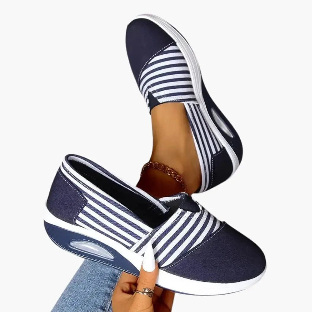 Lorena | Ortopedyczne trampki damskie typu slip on z fakturą