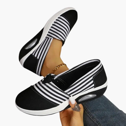 Lorena | Ortopedyczne trampki damskie typu slip on z fakturą