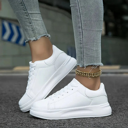 Dorelia | Women's urban-style sneakers with clean design and laces