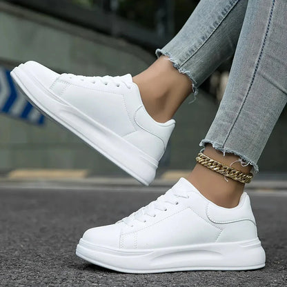 Dorelia | Women's urban-style sneakers with clean design and laces