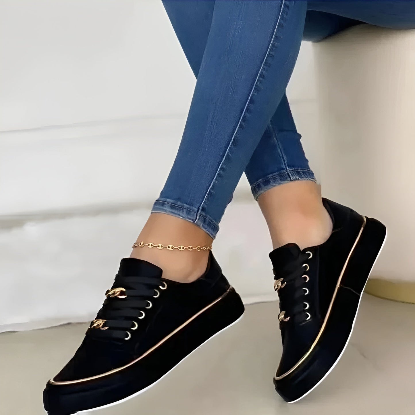 Alexia | Women's orthopedic sneakers with laces and gold details