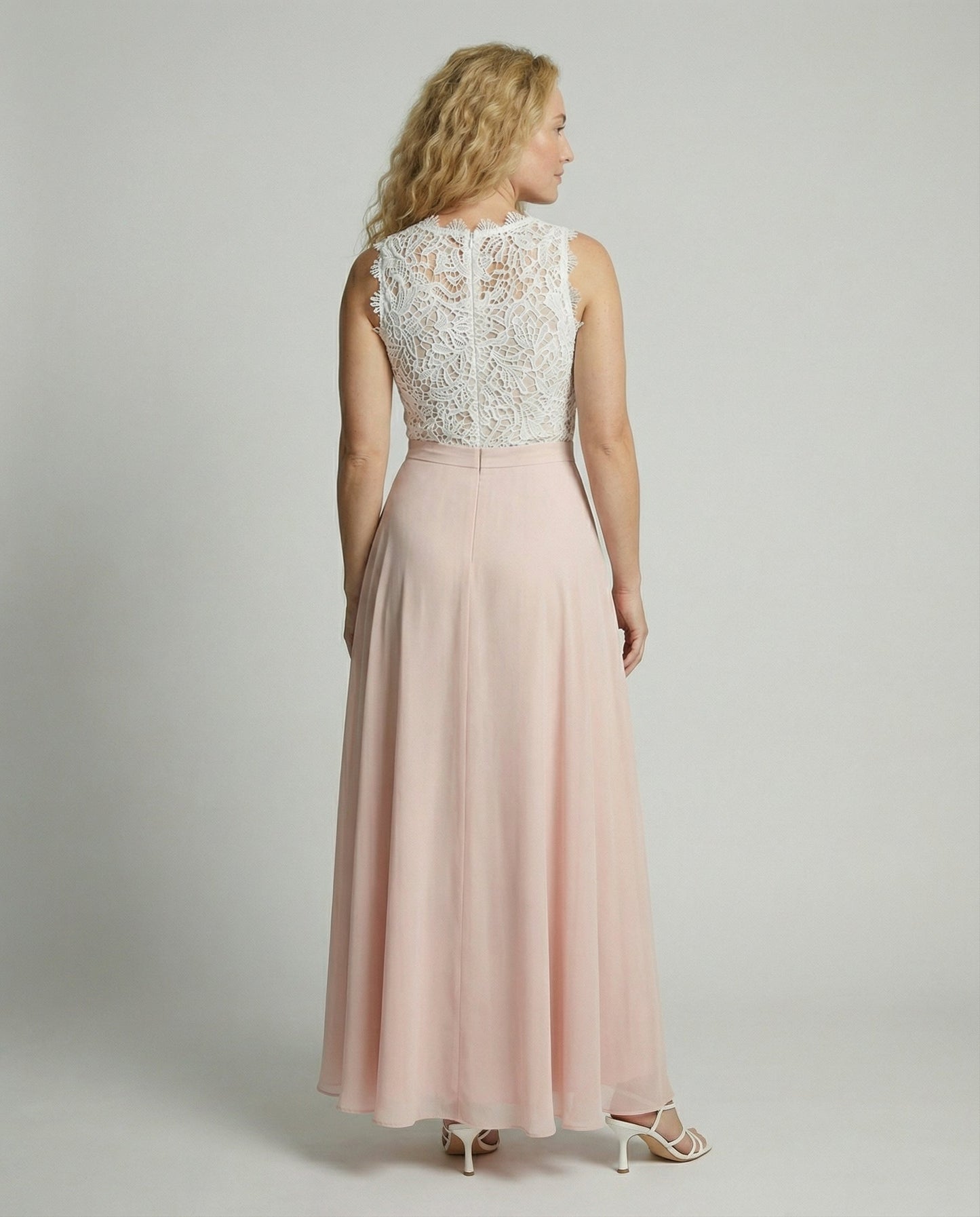 Adelaira | Vestido maxi para mujer con encaje y falda evasé | Formal